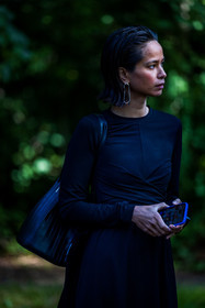bag, black bag, black hat, dress, earrings, leather bag, monochrome, silver earrings, street style, jonathan paciullo, FW, frenchystyle, fashion week, PFW, PARIS, SPRING SUMMER 2022, SS 22, vertical, atmosphere details