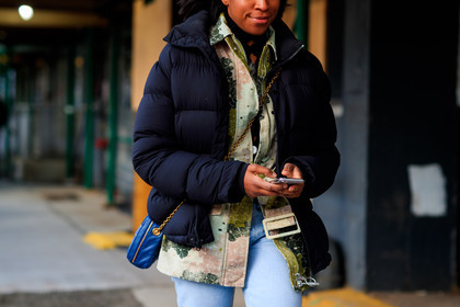 black jacket, blue bag, blue denim, denim pants, down jacket, floral, green jacket, jeans, leather bag, printed jacket, trousers, street style, jonathan paciullo, FW, frenchystyle, fashion week, NYFW, NEW YORK, AUTUMN WINTER 2018-2019, AW 18-19, FALL WINTER 2018-2019, FW 18-19, atmosphere details, horizontal, detail