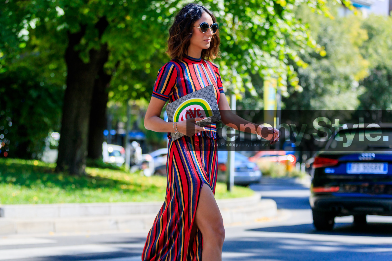 atmosphere details, detail, fashion week, frenchystyle, FW, graphic bag, graphic dress, gucci, horizontal, jonathan paciullo, leather bag, MFW, MILAN, printed bag, printed dress, red dress, soraya bakhtiar, SPRING SUMMER 2018, SS 18, street style, striped dress, sunglasses