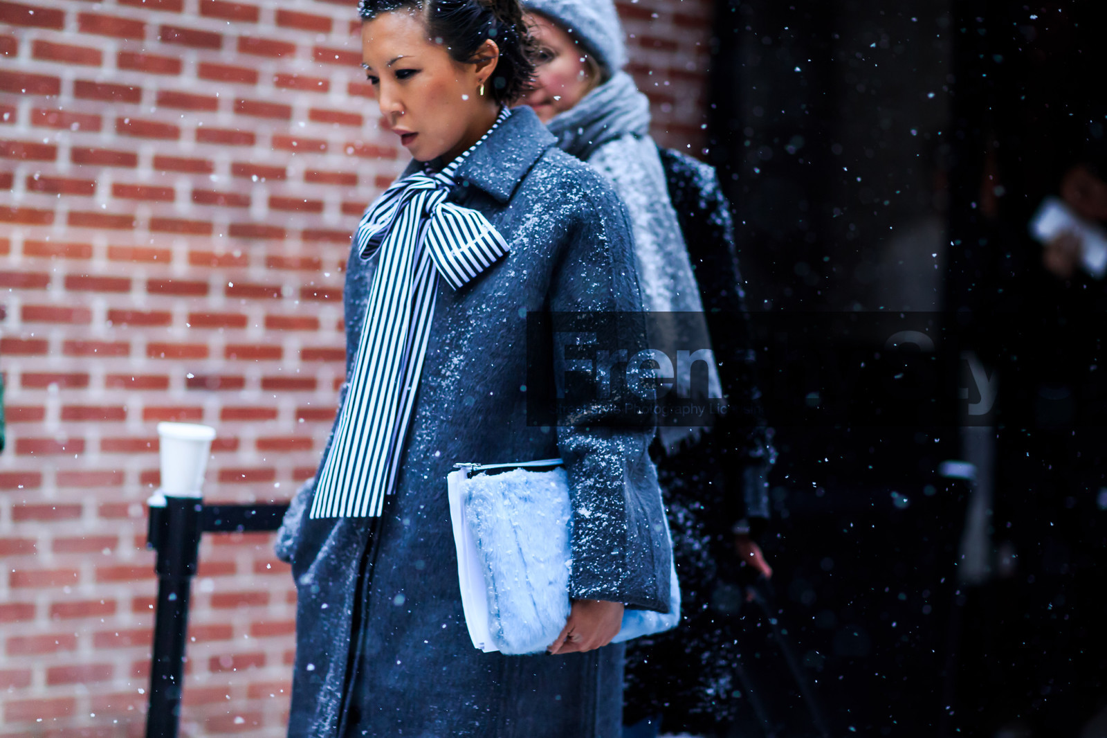 atmosphere details, AUTUMN WINTER 2016-2017, AW 16-17, blue bag, blue fur, bow, bow collar, detail, fashion week, frenchystyle, fur bag, FW, FW 16-17, grey coat, grey scarf, horizontal, jonathan paciullo, NEW YORK, NYFW, street style, striped scarf, stripes, woman