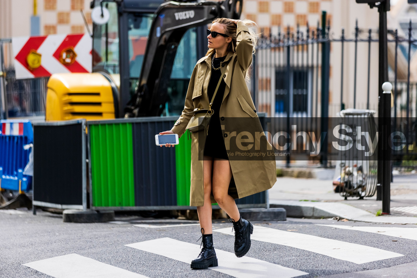 bag, black boots, black dress, black sunglasses, boots, chain necklace, crossbody bag, dr martens, dress, khaki bag, khaki trench, lace up boots, leather bag, leather boots, mini dress, sunglasses, trench, trenchcoat, fashion week, frenchystyle, FW, jonathan paciullo, street style, PFW, PARIS, SPRING SUMMER 2022, SS 22, horizontal, atmosphere details, full length