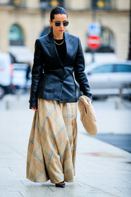 julia comil, black leather jacket, white leather bag, light beige leather bag, round shape bag, quilted bag, beige skirt, long skirt, checked skirt, plaid skirt, light blue skirt, metalic frame sunglasses, fashion week, frenchystyle, FW, jonathan paciullo, street style, PFW, PARIS, SPRING SUMMER 2021, SS 21, vertical, full length