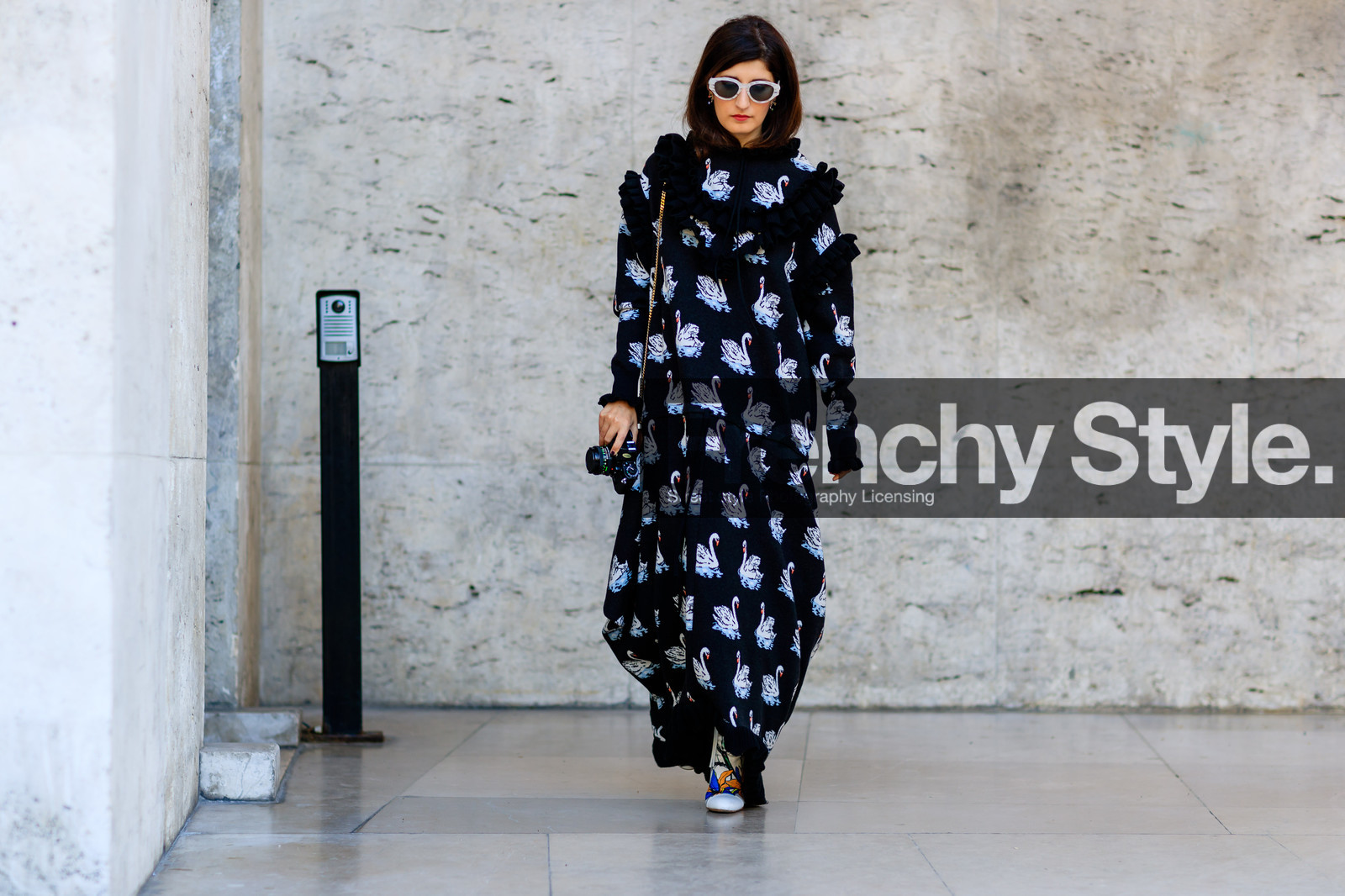atmosphere details, black dress, fashion week, frenchystyle, full length, FW, high heels, horizontal, jonathan paciullo, leather shoes, PARIS, PFW, printed dress, r, SPRING SUMMER 2017, SS 17, street style, sunglasses