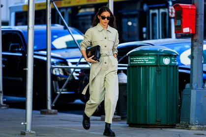 kaki jumpsuit, beige jumpsuit, long sleeves jumpsuit, black leather bag, celine bag, black leather boots, chelsea boots, flat boots, belted jumpsuit, prada sunglasses, butterfly sunglasses, fashion week, frenchystyle, FW, jonathan paciullo, street style, FALL WINTER 2020-2021, AUTUMN WINTER 2020-2021, FW 20-21, horizontal, atmosphere details, full length, NYFW, NEW YORK