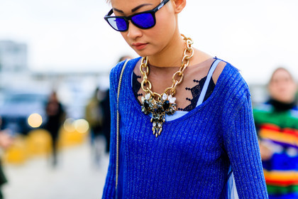 atmosphere details, blue sweater, detail, esther quek, fashion week, frenchystyle, FW, golden jewelry, horizontal, jonathan paciullo, MFW, MILAN, necklace, SPRING SUMMER 2017, SS 17, street style, sunglasses