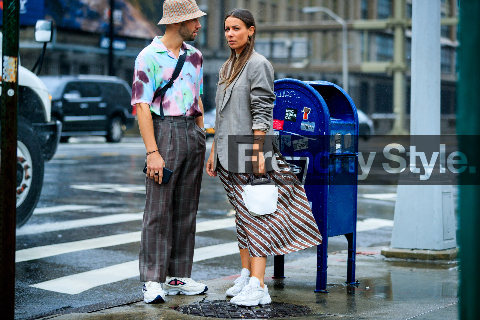 alice & j.s, blazer, brown dress, graphic dress, graphic pants, grey jacket, grey pants, leather bag, leather shoes, multicolor shirt, printed dress, printed pants, printed shirt, stripes, tattoos, tie & die, trousers, tye dye, white bag, white sneakers, street style, jonathan paciullo, FW, frenchystyle, fashion week, NYFW, NEW YORK, SPRING SUMMER 2019, SS 19, atmosphere details, horizontal, full length