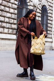 bag, beige bag, black boots, boots, brown coat, brown dress, dress, Lindsay Peoples Wagner, oversize bag, quilted bag, wool coat, street style, jonathan paciullo, FW, frenchystyle, fashion week, PFW, PARIS, SPRING SUMMER 2022, SS 22, vertical, full length