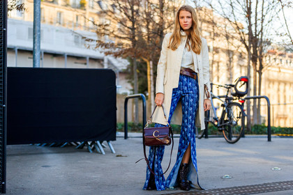 animal print, black shoes, blue denim, brown bag, brown belt, chloé, denim pants, graphic pants, jeans, leather bag, leather belt, leather shoes, monica ainley, printed pants, trousers, white coat, wide pants, PARIS, PFW, street style, jonathan paciullo, FW, frenchystyle, fashion week, AUTUMN WINTER 2019-2020, AW 19-20, FALL WINTER 2019-2020, FW 19-20, horizontal, atmosphere details, full length