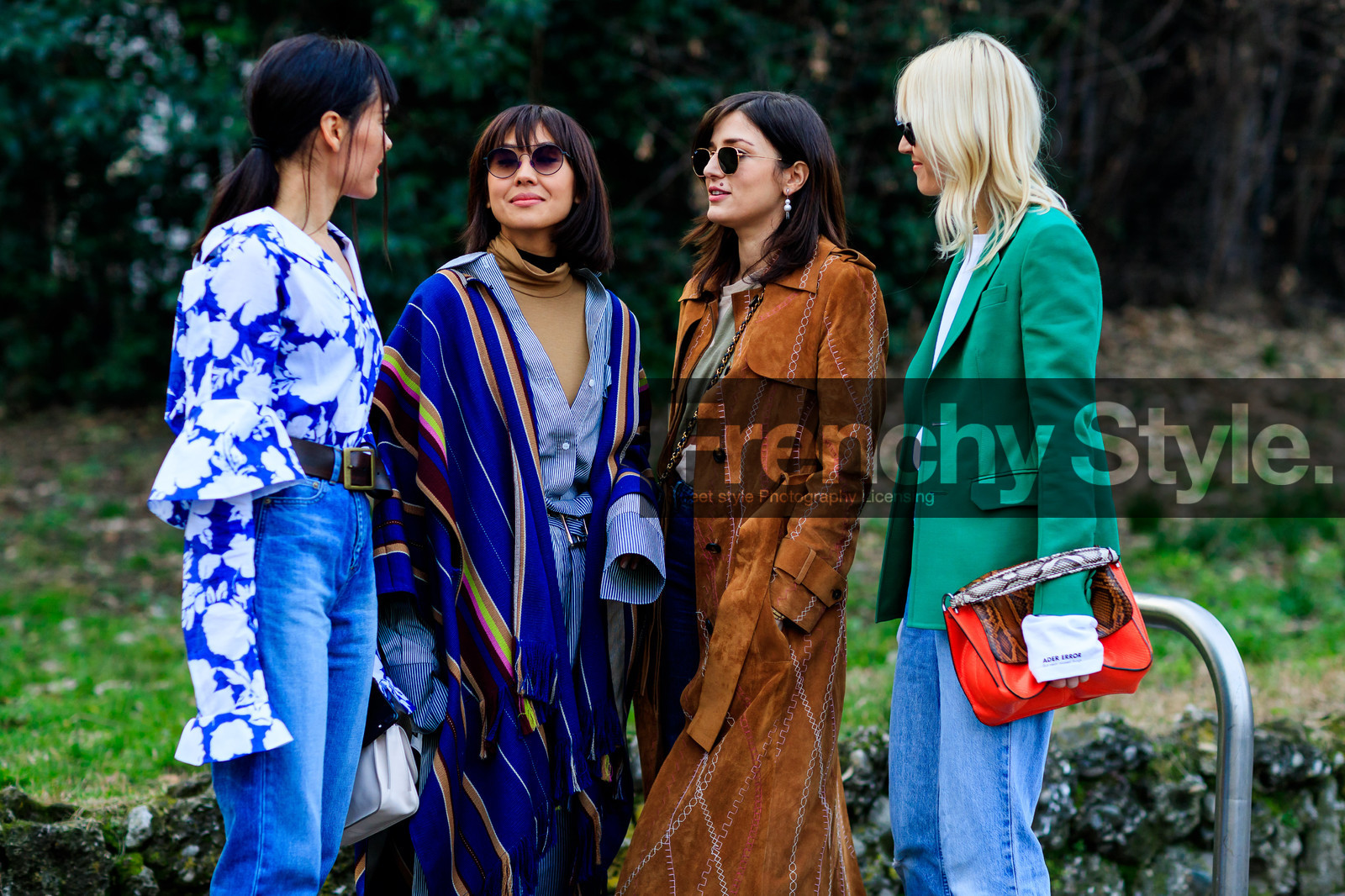 atmosphere details, AUTUMN WINTER 2017-2018, AW 17-18, belted coat, black belt, blazer, blue cardigan, blue denim, blue jacket, blue pants, blue shirt, brown coat, brown jacket, chanel handbag, denim pants, detail, evangelie smyrniotaki, FALL WINTER 2017-2018, fashion week, frenchystyle, FW, FW 17-18, geometric, graphic shirt, green jacket, horizontal, jeans, jonathan paciullo, leather bag, leather belt, leather coat, leather jacket, liz yu, MFW, MILAN, poncho, printed shirt, ray ban, red bag, street style, striped pants, striped shirt, stripes, suede jacket, sunglasses, tone on tone, total look blue, trousers, white bag, white sweater