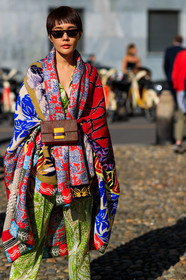 etro, fanny pack, graphic jacket, graphic pants, green pants, leather bag, multicolor jacket, printed jacket, printed pants, sunglasses, trousers, MILAN, MFW, fashion week, frenchystyle, FW, jonathan paciullo, street style, AUTUMN WINTER 2019-2020, AW 19-20, FALL WINTER 2019-2020, FW 19-20, vertical, atmosphere details, detail