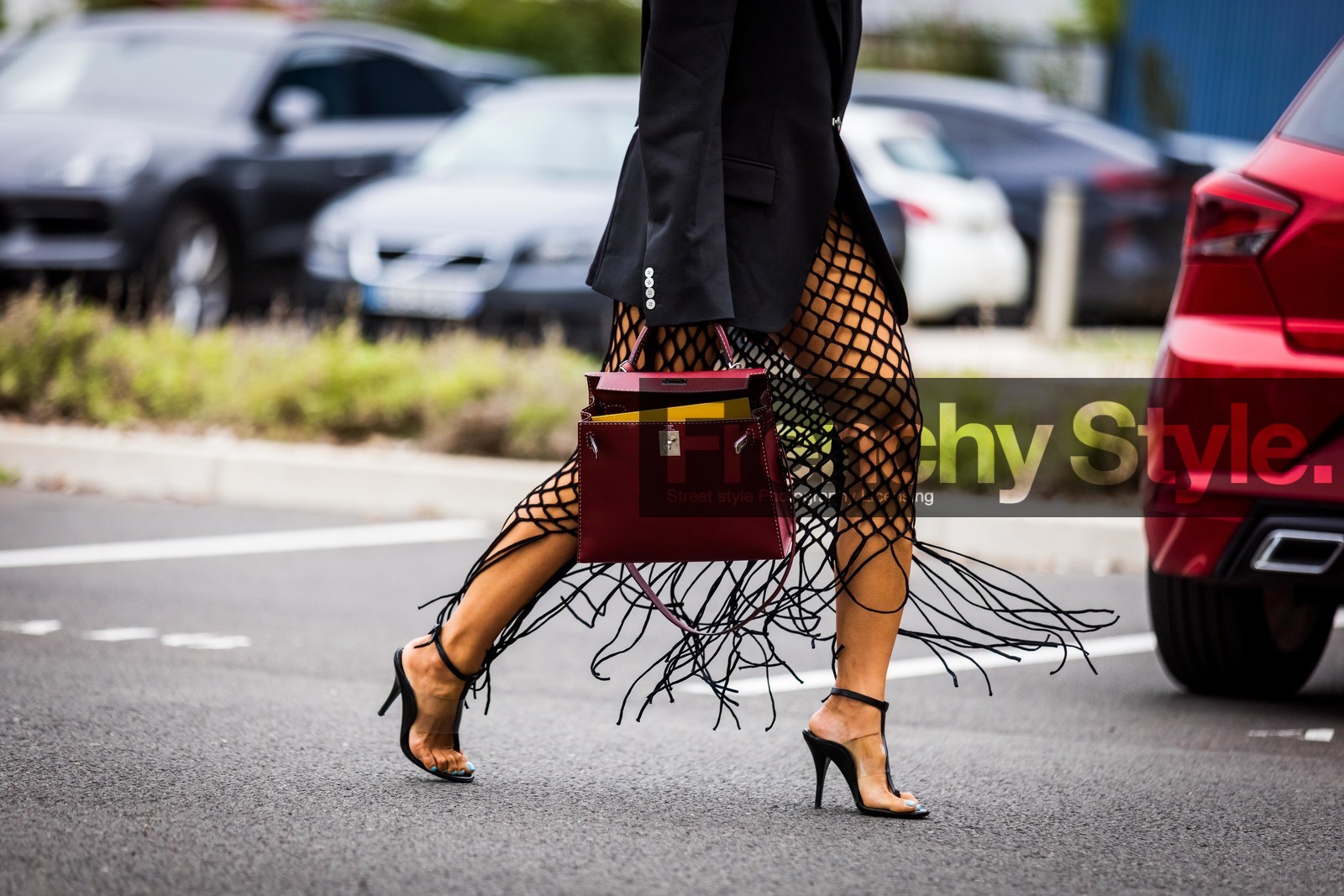 bag, black blazer, black sandals, black skirt, blazer, burgundy bag, close up, detail, fishnet skirt, fringes, hermes bag, kelly bag, sandals, skirt, Tiffany Hsu, PARIS, PFW, fashion week, frenchystyle, FW, jonathan paciullo, street style, SPRING SUMMER 2022, SS 22, horizontal, atmosphere details