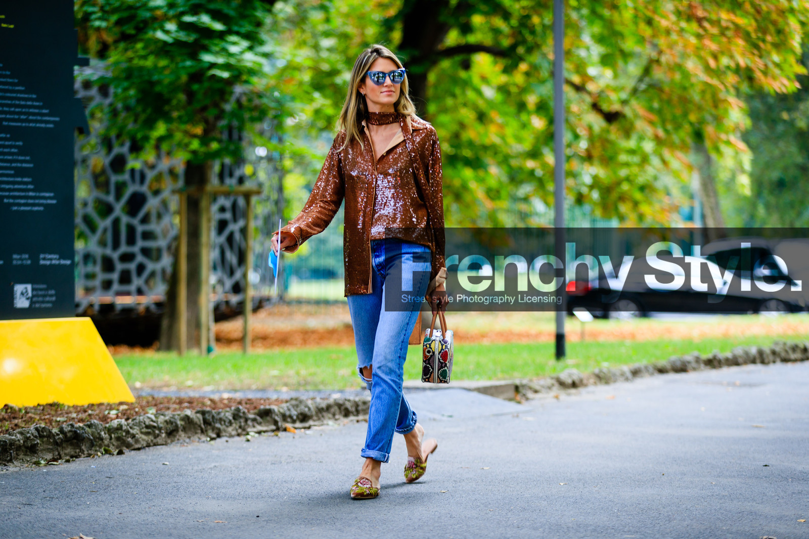 atmosphere details, blue denim, brown shirt, denim pants, embroidered shirt, fashion week, frenchystyle, full length, FW, glitter, helena bordon, horizontal, jeans, jonathan paciullo, leather bag, leather shoes, MFW, MILAN, multicolor bag, printed bag, sequined, shiny shirt, SPRING SUMMER 2017, SS 17, street style, sunglasses, trousers