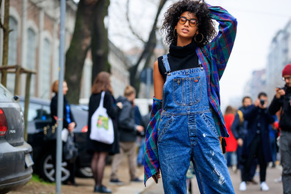 atmosphere details, AUTUMN WINTER 2017-2018, AW 17-18, black turtleneck, blue denim, checked shirt, denim overall, denim pants, detail, earrings, FALL WINTER 2017-2018, fashion week, frenchystyle, FW, FW 17-18, graphic shirt, horizontal, imaan hamman, jeans, jonathan paciullo, MFW, MILAN, model, plaid, printed shirt, ralph lauren, sleeveless, street style, sunglasses, trousers