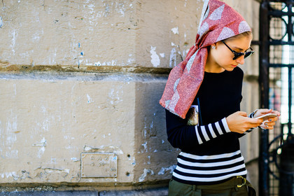 atmosphere details, detail, fashion week, frenchystyle, FW, green pants, headband, horizontal, jenny walton, jonathan paciullo, navy sweater, PARIS, PFW, red scarf, SPRING SUMMER 2017, SS 17, street style, striped top, sunglasses