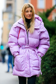 ada kokosar, black pants, down jacket, pink jacket, trousers, MILAN, MFW, fashion week, frenchystyle, FW, jonathan paciullo, street style, AUTUMN WINTER 2019-2020, AW 19-20, FALL WINTER 2019-2020, FW 19-20, vertical, atmosphere details, detail