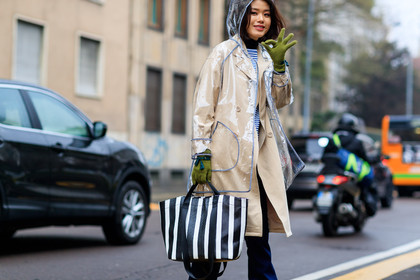 beige coat, black and white bag, blue denim, denim pants, graphic bag, graphic top, green gloves, hood, jeans, leather bag, printed bag, rain coat, striped bag, striped top, trousers, fashion week, frenchystyle, FW, jonathan paciullo, street style, MFW, MILAN, AUTUMN WINTER 2018-2019, FALL WINTER 2018-2019, FW 18-19, horizontal, atmosphere details