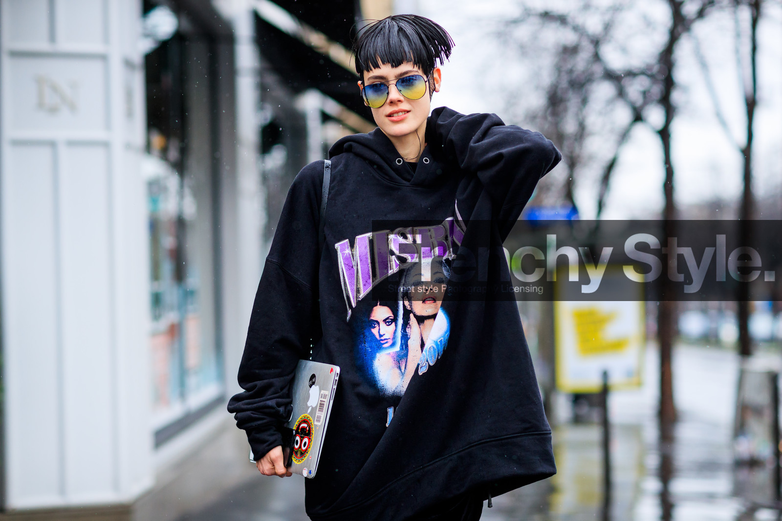 atmosphere details, AUTUMN WINTER 2017-2018, AW 17-18, black shoes, black sweater, detail, FALL WINTER 2017-2018, fashion week, frenchystyle, fun sunglasses, FW, FW 17-18, hoodie, horizontal, jonathan paciullo, model, PARIS, PFW, printed sweater, street style, sunglasses, taja feistner