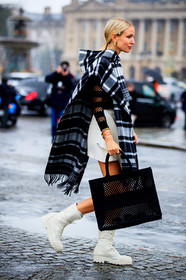 leonie hanne, dior earrings, dior jacket, dior total look, dior bag, dior boots, pearl earrings, golden earrings, multi bracelet, dior bracelet, cartier bracelet, cartier clou bracelet, golden bracelet, black cape, white cape, plaid cape, checked cape, sleeveless cape, logo printed cape, black bag, openwork bag, shopping bag, hand bag, white leather boots, laced boots, flat boots, military boots, fashion week, frenchystyle, FW, jonathan paciullo, street style, PFW, PARIS, SPRING SUMMER 2021, SS 21, vertical, full length