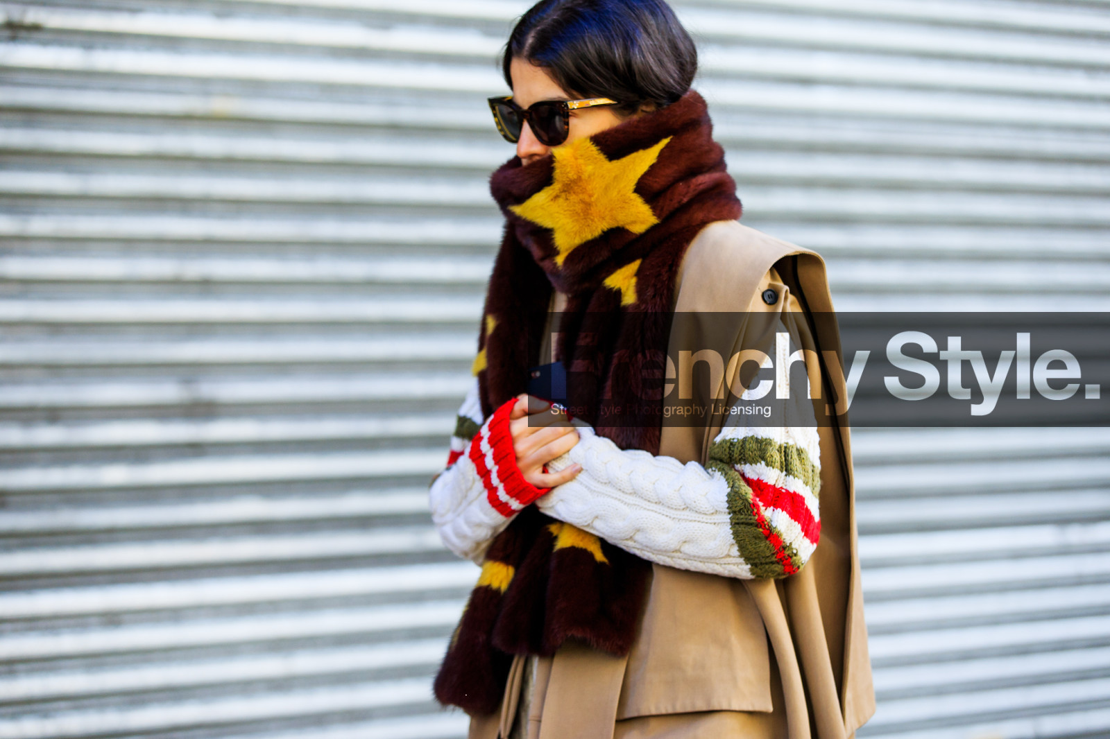 atmosphere details, AUTUMN WINTER 2016-2017, AW 16-17, beige coat, beige jacket, brown fur, brown scarf, céline, detail, fashion week, frenchystyle, fur scarf, FW, FW 16-17, horizontal, jonathan paciullo, leandra medine, NEW YORK, NYFW, sleeveless, stars, street style, striped sweater, sunglasses, white knit, white sweater, woman