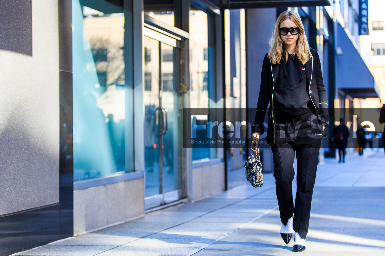 atmosphere details, AUTUMN WINTER 2016-2017, AW 16-17, black jacket, black pants, black shoes, black sweater, blazer, chanel bag, céline, fashion week, frenchystyle, full length, FW, FW 16-17, hoodie, horizontal, jonathan paciullo, leather shoes, NEW YORK, NYFW, pernille teisbaek, street style, sunglasses, trousers, vêtements, white socks, woman
