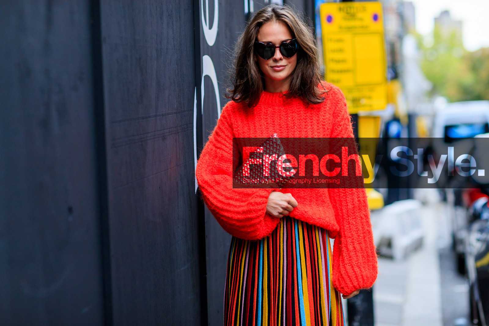 checked, graphic bag, graphic skirt, leather bag, multicolor skirt, pierre hardy, plaid, pleated skirt, printed bag, printed skirt, red bag, red sweater, sunglasses, fashion week, frenchystyle, FW, jonathan paciullo, street style, LFW, LONDON, SPRING SUMMER 2019, SS 19, atmosphere details, horizontal, detail