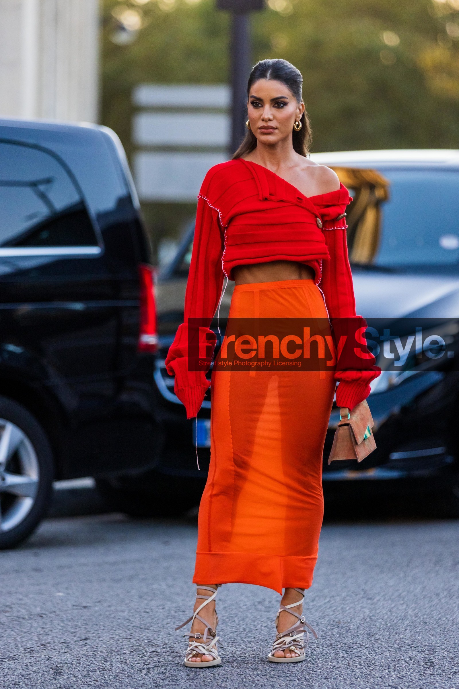 acne studios, acne studios bag, acne studios look, bag, beige sandals, Camila Coelho, color, crop knit, gold earrings, knit, long skirt, long sleeves, orange bag, orange skirt, red knitwear, sandals, skirt, transparent skirt, street style, jonathan paciullo, FW, frenchystyle, fashion week, PFW, PARIS, SPRING SUMMER 2022, SS 22, vertical, full length