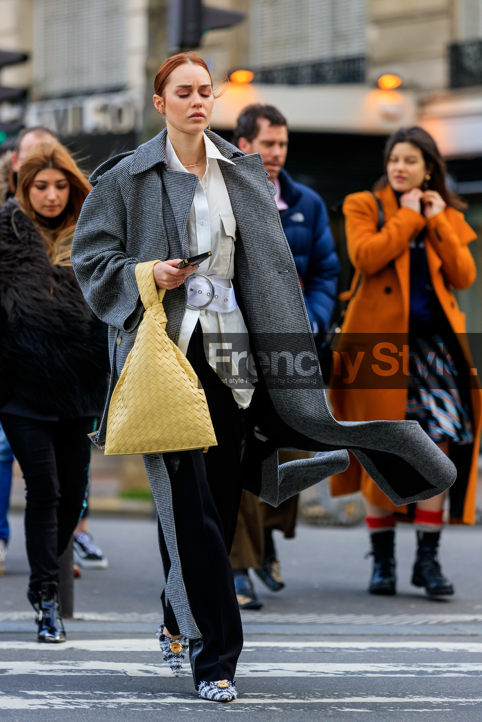 black coat, black pants, white coat, white shirt, white belt, light beige shirt, grey coat, vichy printed coat, tweed shoes, checked coat, checked shoes, black shoes, white shoes, sharp end shoes, light yellow leather bag, plaited bag, plaited leather bag, bottega veneta bag, belted shirt, fashion week, frenchystyle, FW, jonathan paciullo, street style, PFW, PARIS, AUTUMN WINTER 2020-2021, FALL WINTER 2020-2021, FW 20-21, vertical, full length