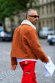 camel jacket, fur collar jacket, monogrammed jacket, back details, logo printed jacket, louis vuitton jacket, red pants, cargo pants, carhartt pants, square shape glasses, black sunglasses, fashion week, frenchystyle, FW, jonathan paciullo, street style, PFW, PARIS, SPRING SUMMER 2022, SS 22, vertical, atmosphere details, detail