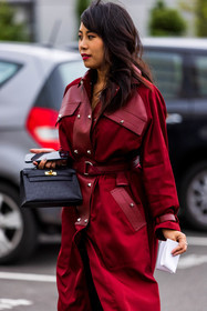 bag, black bag, coat, hermes bag, leather bag, long coat, red coat, PARIS, PFW, fashion week, frenchystyle, FW, jonathan paciullo, street style, SPRING SUMMER 2022, SS 22, vertical, atmosphere details