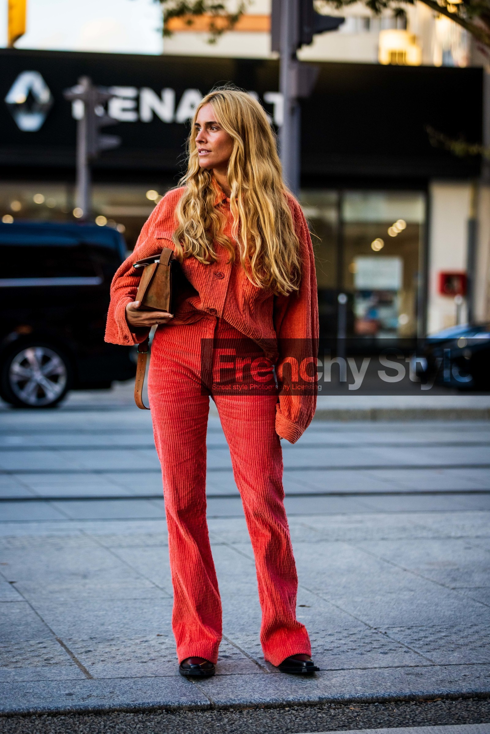 bag, Blanca Miro, color, corduroy jacket, corduroy pants, jacket, monochrome, orange bag, orange jacket, orange monochrome, orange pants, pants, street style, jonathan paciullo, FW, frenchystyle, fashion week, PFW, PARIS, SPRING SUMMER 2022, SS 22, vertical, full length