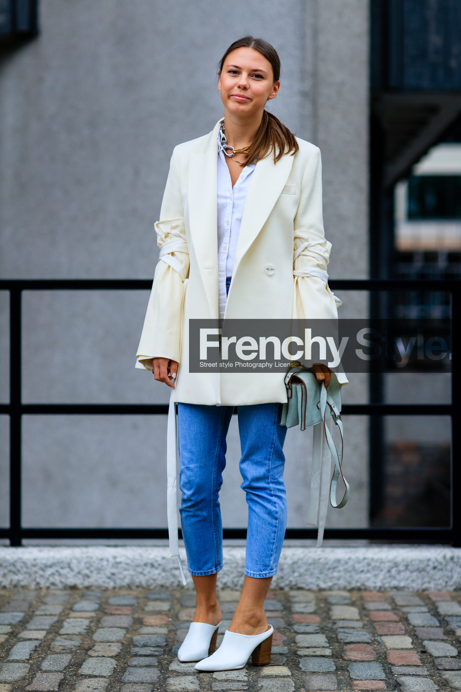blue bag, blue denim, chains, denim pants, fashion week, frenchystyle, full length, FW, high heels, jeans, jonathan paciullo, leather bag, leather shoes, LFW, LONDON, necklace, SPRING SUMMER 2017, SS 17, street style, suede bag, trousers, vertical, white coat, white jacket, white shoes, woman