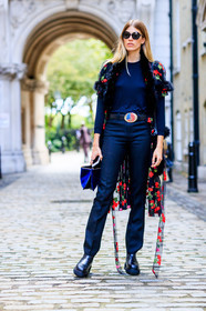 black pants, black shoes, black sweater, fashion week, floral, flowers, frenchystyle, full length, FW, jonathan paciullo, leather bag, leather shoes, LFW, LONDON, printed jacket, SPRING SUMMER 2018, SS 18, street style, trousers, veronika heilbrunner, vertical