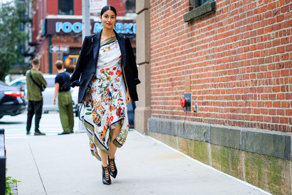 black jacket, black shoes, blazer, floral, flowers, graphic dress, high heels, leather shoes, one shoulder, over the shoulder, printed dress, white dress, fashion week, frenchystyle, FW, jonathan paciullo, street style, NYFW, NEW YORK, SPRING SUMMER 2019, SS 19, atmosphere details, horizontal, full length