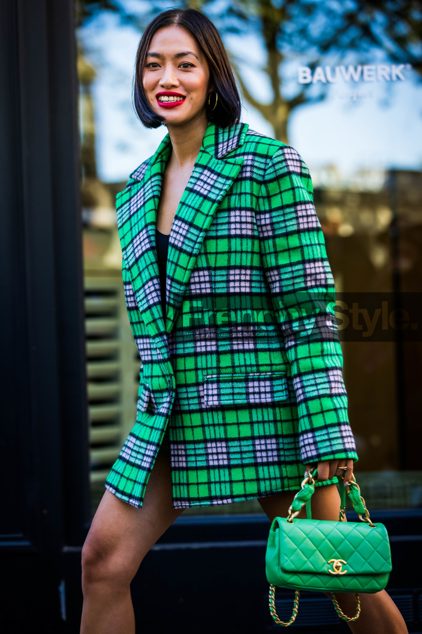bag, blazer, chanel bag, checked blazer, color, fluo green blazer, green bag, green blazer, print, quilted bag, Tiffany Hsu, street style, jonathan paciullo, FW, frenchystyle, fashion week, PFW, PARIS, SPRING SUMMER 2022, SS 22, vertical, atmosphere details
