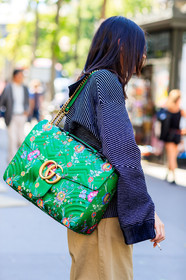 atmosphere details, back detail, balenciaga, beige pants, black sweater, detail, fashion week, floral, flower, frenchystyle, FW, graphic sweater, green bag, gucci, jonathan paciullo, leather bag, MENSWEAR, PARIS, PFW, printed bag, printed sweater, SPRING SUMMER 2018, SS 18, street style, striped sweater, trousers, vertical