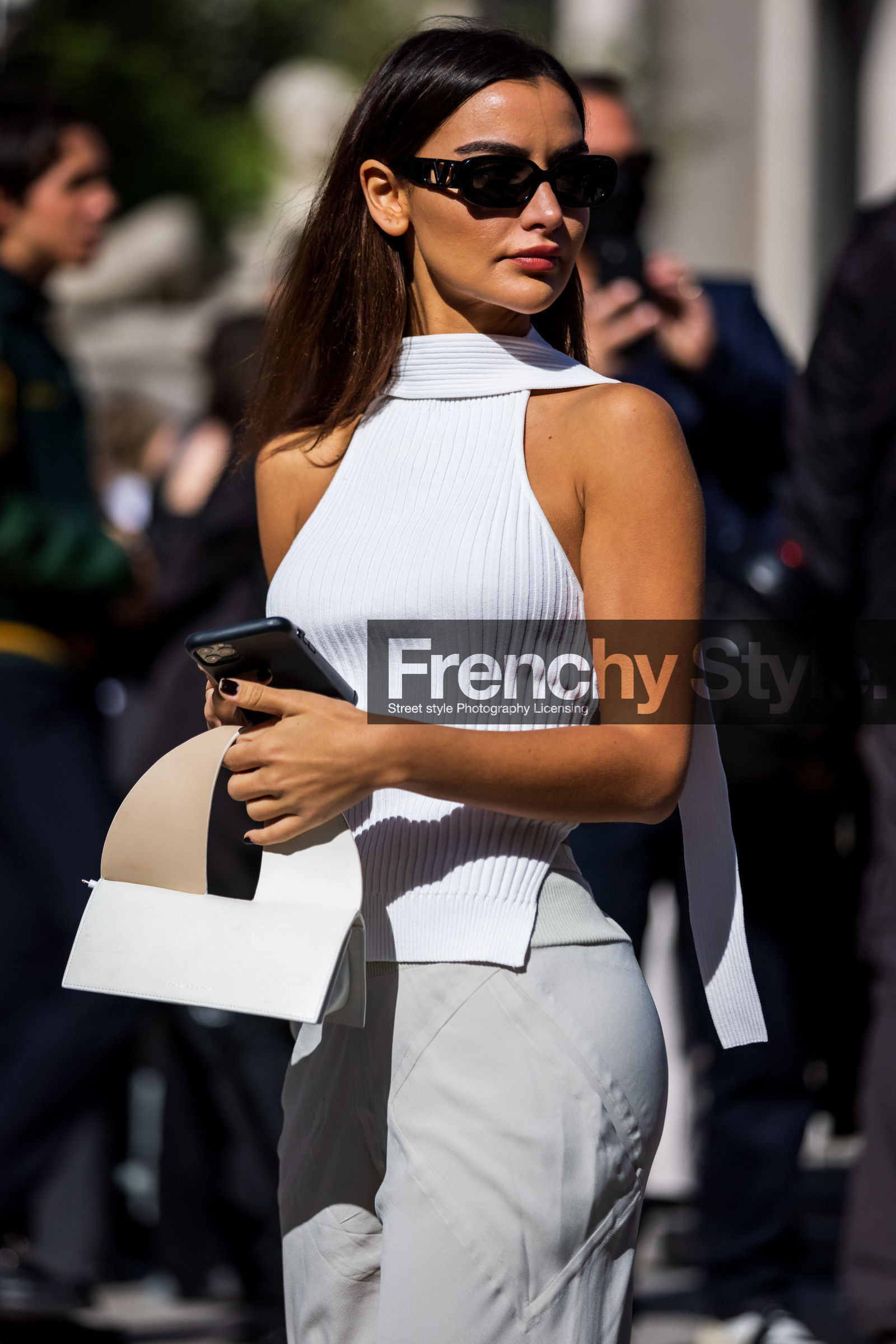 bag, grey skirt, jacquemus look, Rania Fawazz, ribbed top, skirt, small bag, sunglasses, top, tortoise sunglasses, white top, street style, jonathan paciullo, FW, frenchystyle, fashion week, PFW, PARIS, SPRING SUMMER 2022, SS 22, vertical, atmosphere details