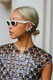 bun, céline, earrings, graphic top, metallic top, paco rabanne, sunglasses, vanessa hong, PARIS, PFW, street style, jonathan paciullo, FW, frenchystyle, fashion week, AUTUMN WINTER 2019-2020, AW 19-20, FALL WINTER 2019-2020, FW 19-20, vertical, atmosphere details, detail
