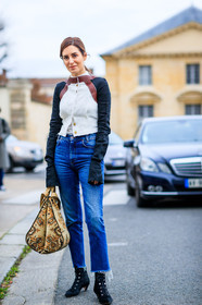AUTUMN WINTER 2017-2018, AW 17-18, beige bag, black shoes, blue denim, brocard, denim pants, embroidered bag, FALL WINTER 2017-2018, fashion week, frenchystyle, full length, FW, FW 17-18, gala gonzalez, geometric, graphic top, high heels, jeans, jonathan paciullo, leather bag, leather shoes, loewe, PARIS, PFW, street style, trousers, vertical