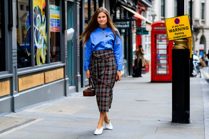 blue shirt, brown bag, checked, graphic skirt, grey skirt, high heels, leather bag, leather shoes, plaid, printed skirt, rejina pyo, tartan, white shoes, fashion week, frenchystyle, FW, jonathan paciullo, street style, LFW, LONDON, SPRING SUMMER 2019, SS 19, atmosphere details, horizontal, full length