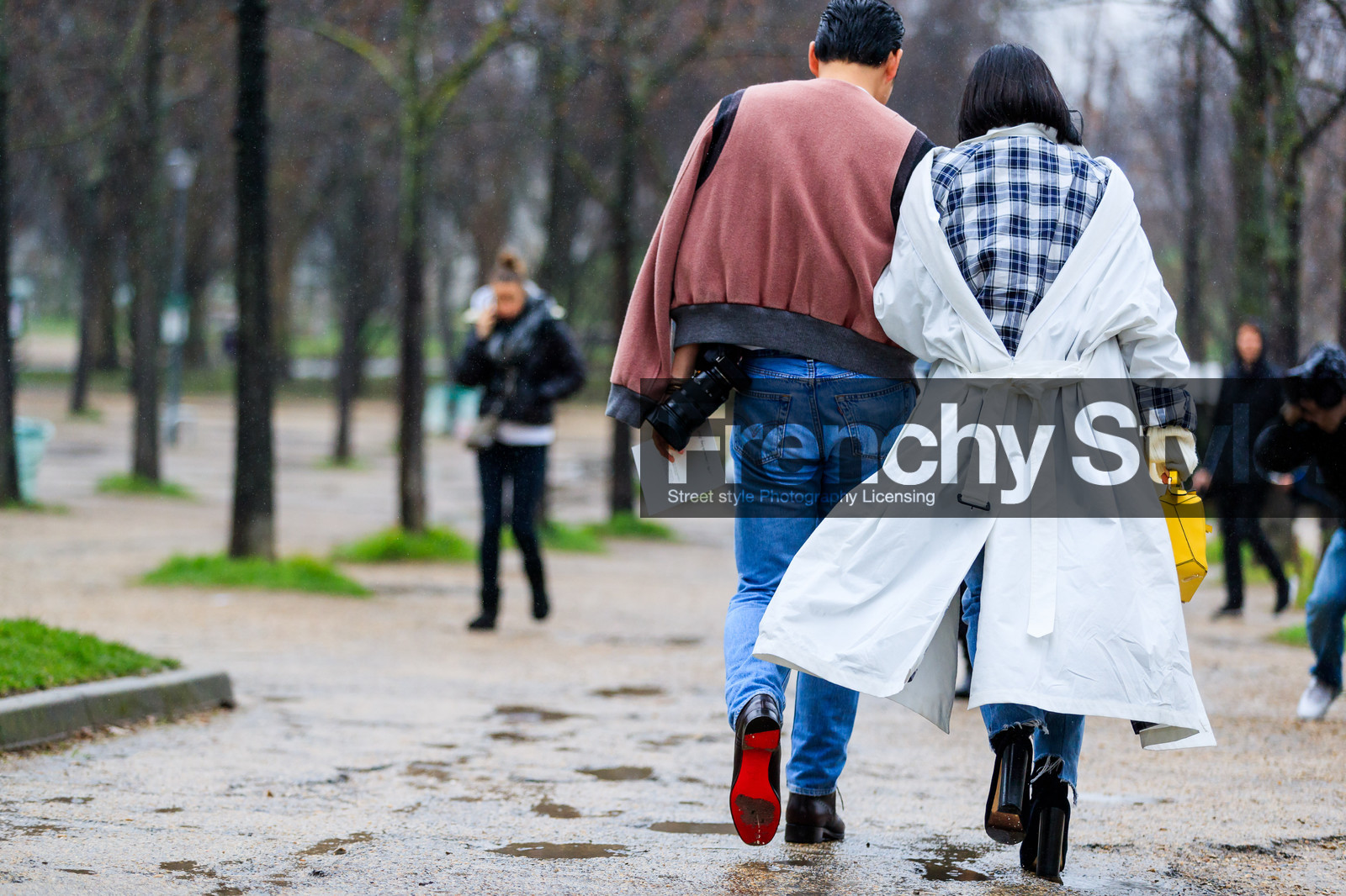 atmosphere details, AUTUMN WINTER 2017-2018, AW 17-18, back detail, black shoes, blue denim, bomber jacket, denim pants, FALL WINTER 2017-2018, fashion week, frenchystyle, full length, FW, FW 17-18, high heels, horizontal, jeans, jonathan paciullo, leather bag, leather shoes, loewe, open back, PARIS, PFW, pink jacket, plaid, street style, tartan, Tiffany Hsu, trench coat, trousers, white coat, yellow bag