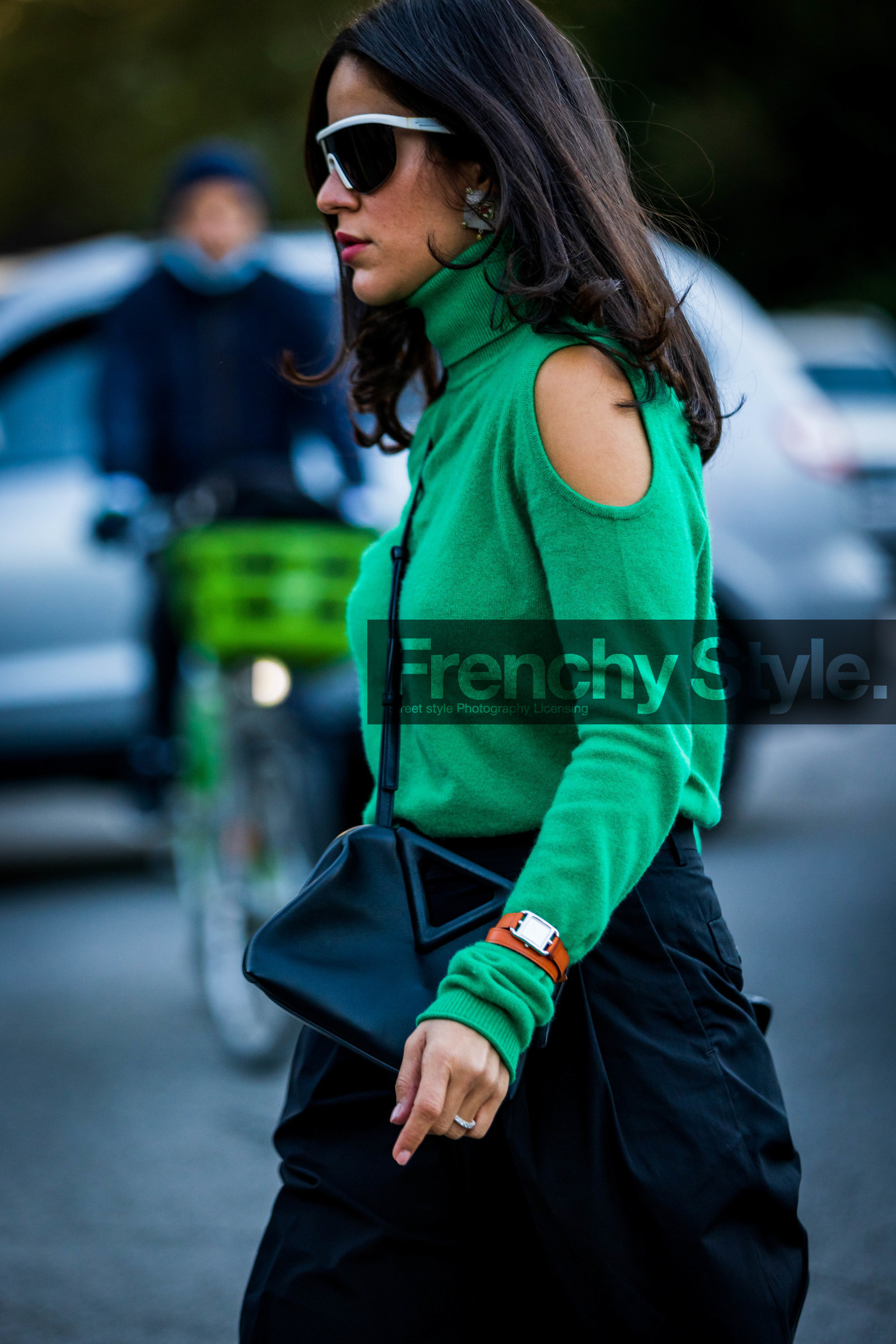 bag, black bag, black pants, bottega veneta bag, green turtleneck, knitwear, leather bag, mask sunglasses, orange watch, pants, sunglasses, turtleneck, watch, street style, jonathan paciullo, FW, frenchystyle, fashion week, PFW, PARIS, SPRING SUMMER 2022, SS 22, vertical, atmosphere details