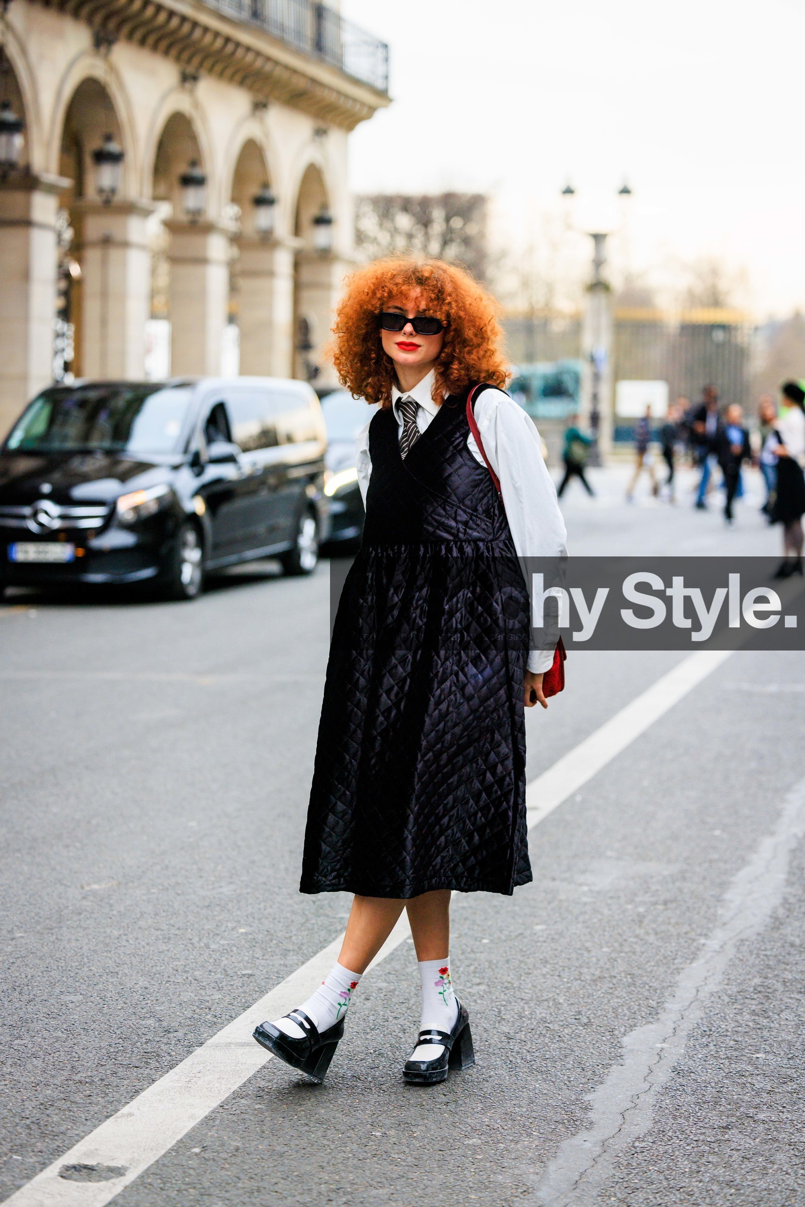 black dress, mini dress, silk dress, white shirt, curl hair, ginger hair, red lips, black sunglasses, black socks, black derbies, white derbies, black tie, fashion week, frenchystyle, FW, jonathan paciullo, street style, AUTUMN WINTER 2022-2023, FALL WINTER 2022_2023, FW 22-23, PFW, PARIS, vertical, full length
