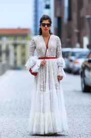 AUTUMN WINTER 2016-2017, AW 16-17, FALL WINTER 2016-2017, fashion week, frenchystyle, full length, FW, FW 16-17, high heels, jonathan paciullo, lace dress, leather belt, leather shoes, LFW, LONDON, long dress, MENSWEAR, red belt, street style, sunglasses, vertical, white dress