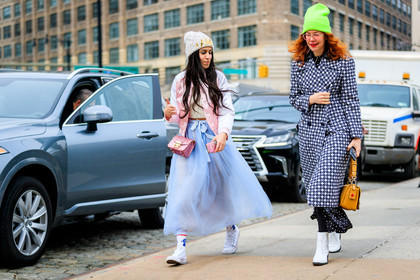 blue coat, blue skirt, converse, glitter, graphic jacket, green beanie, high heels, leather bag, leather shoes, pink bag, pink beanie, pink jacket, printed coat, printed jacket, shiny bag, white boots, white sneakers, yellow bag, street style, jonathan paciullo, FW, frenchystyle, fashion week, NYFW, NEW YORK, AUTUMN WINTER 2018-2019, AW 18-19, FALL WINTER 2018-2019, FW 18-19, atmosphere details, horizontal, full length, christene barberich