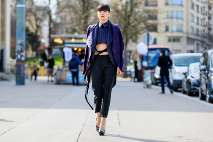 atmosphere details, AUTUMN WINTER 2017-2018, AW 17-18, black pants, black shoes, FALL WINTER 2017-2018, fashion week, frenchystyle, full length, FW, FW 17-18, high heels, horizontal, jonathan paciullo, kozue akimoto, leather shoes, PARIS, PFW, purple jacket, street style, trousers