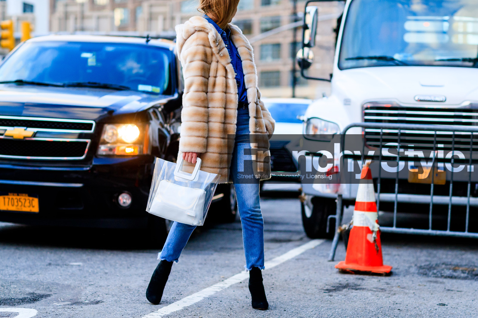 black shoes, blue denim, denim pants, denim shirt, fur jacket, graphic bag, high heels, jeans, leather bag, leather shoes, natural fur, transparent bag, trousers, white bag, street style, jonathan paciullo, FW, frenchystyle, fashion week, NYFW, NEW YORK, AUTUMN WINTER 2018-2019, AW 18-19, FALL WINTER 2018-2019, FW 18-19, atmosphere details, horizontal, detail, lisa aiken