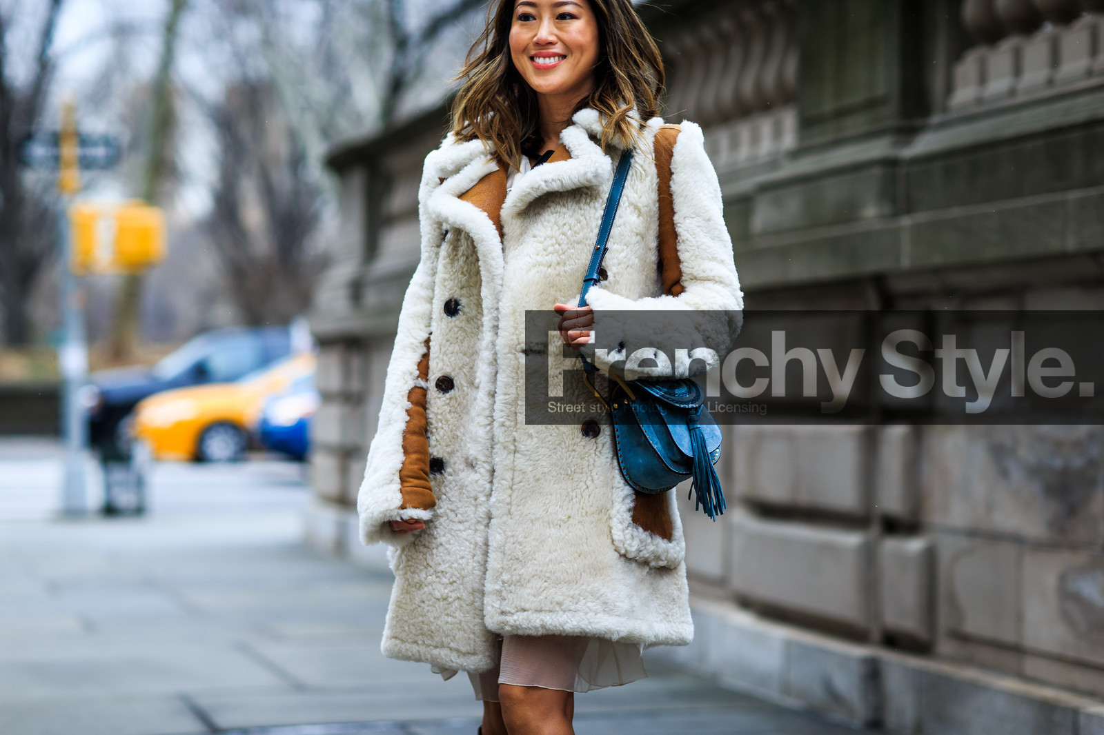 aimee song, atmosphere details, AUTUMN WINTER 2016-2017, AW 16-17, blue bag, brown coat, camel coat, detail, fashion week, frenchystyle, fur coat, FW, FW 16-17, horizontal, jonathan paciullo, leather bag, leather coat, NEW YORK, NYFW, shearling, sheep fur, street style, suede bag, white fur, woman
