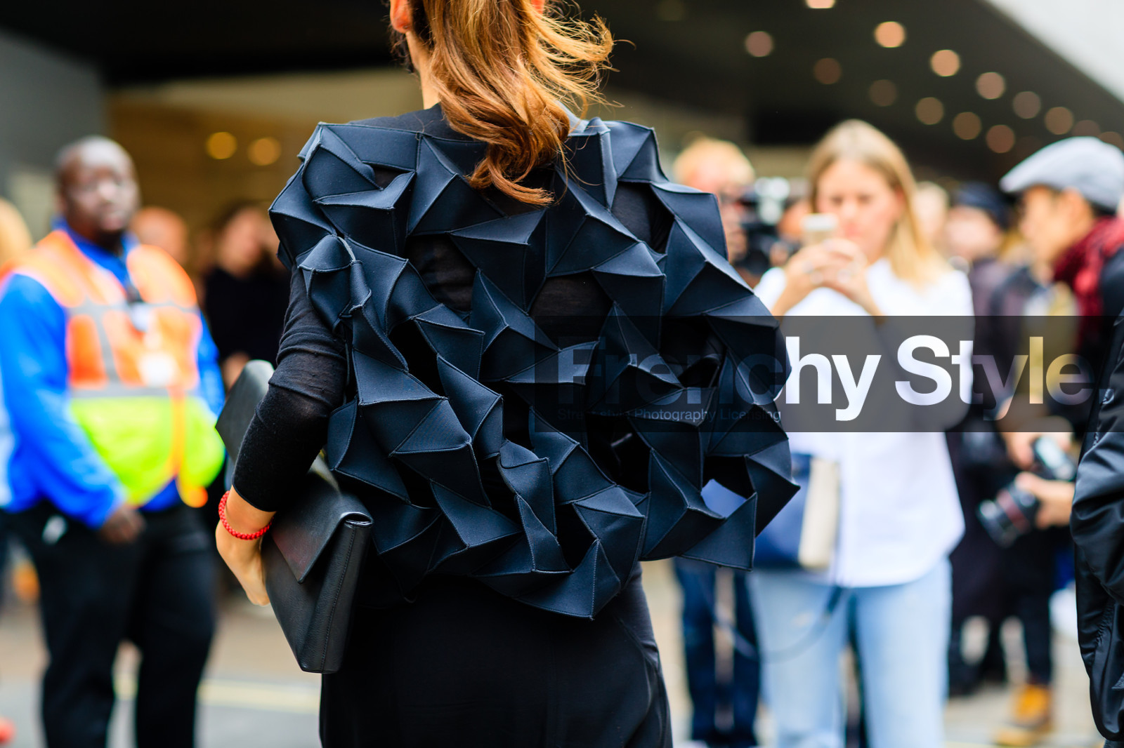 atmosphere details, back detail, black bag, black jacket, detail, fashion week, frenchystyle, FW, geometric, graphic jacket, horizontal, jonathan paciullo, leather bag, LFW, LONDON, SPRING SUMMER 2017, SS 17, street style, woman