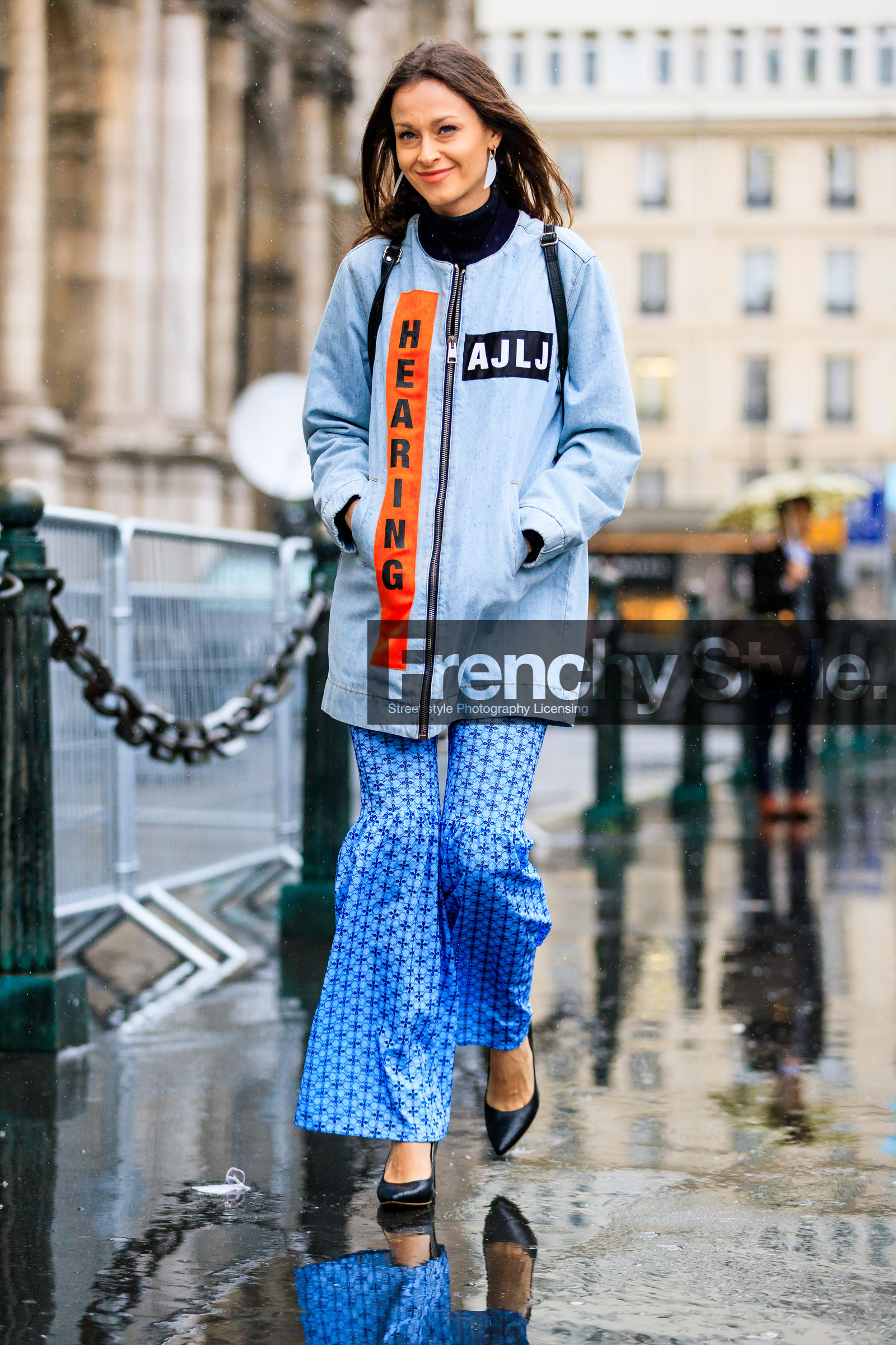AUTUMN WINTER 2017-2018, AW 17-18, black shoes, blue denim, blue pants, denim jacket, earrings, FALL WINTER 2017-2018, fashion week, frenchystyle, full length, FW, FW 17-18, high heels, jonathan paciullo, leather shoes, PARIS, PFW, printed jacket, printed pants, street style, trousers, vertical