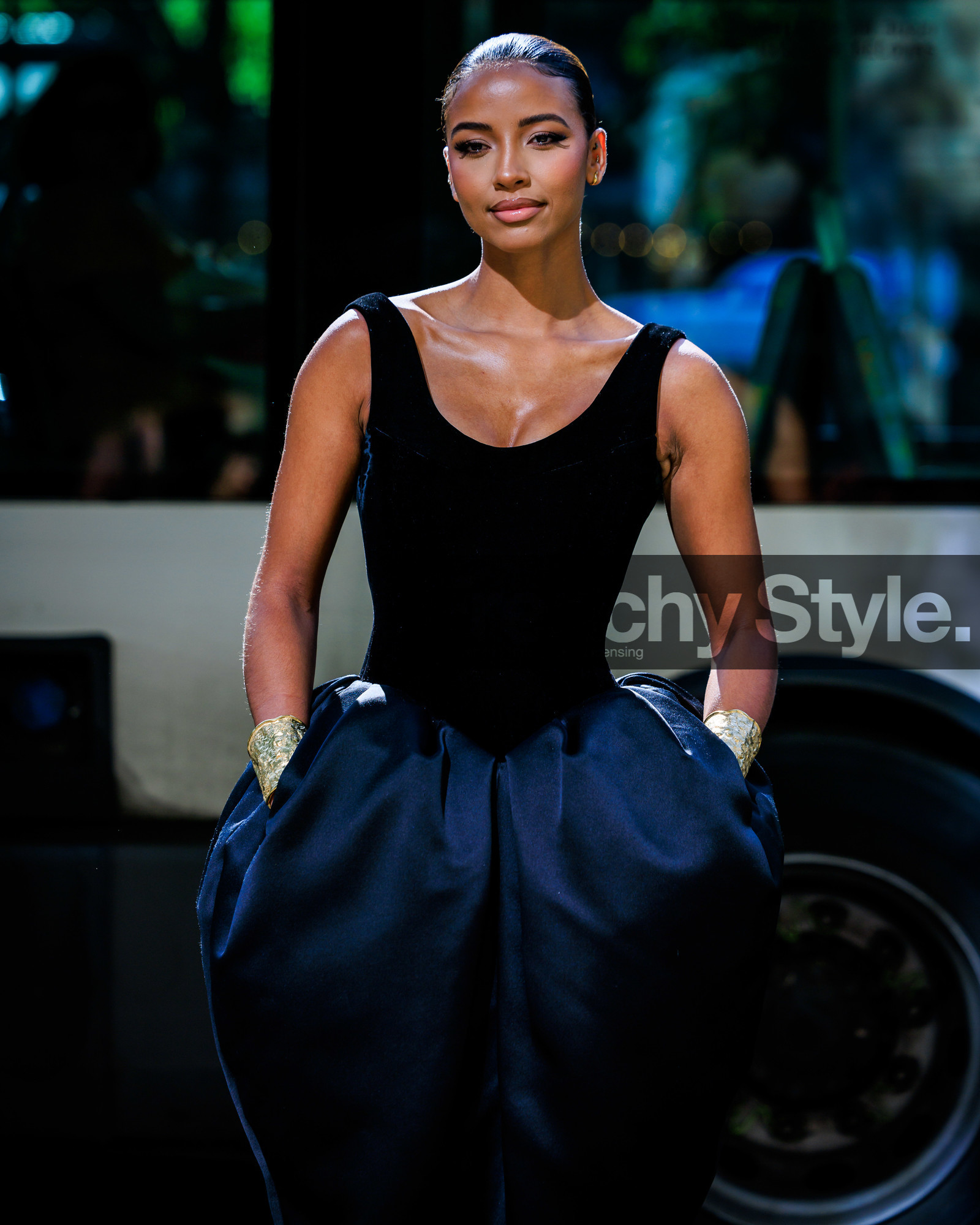 fashion week, frenchystyle, FW, jonathan paciullo, street style, PFW, PARIS, FW 23-24, FALL WINTER 2023-2024, AUTUMN WINTER 2023-2024, HAUTE COUTURE, vertical, atmosphere details, detail